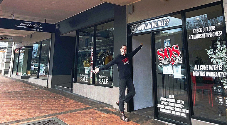 SOS Phone Repairs Opens In Armidale