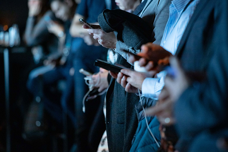 Curbing Your Smart Phone Addiction